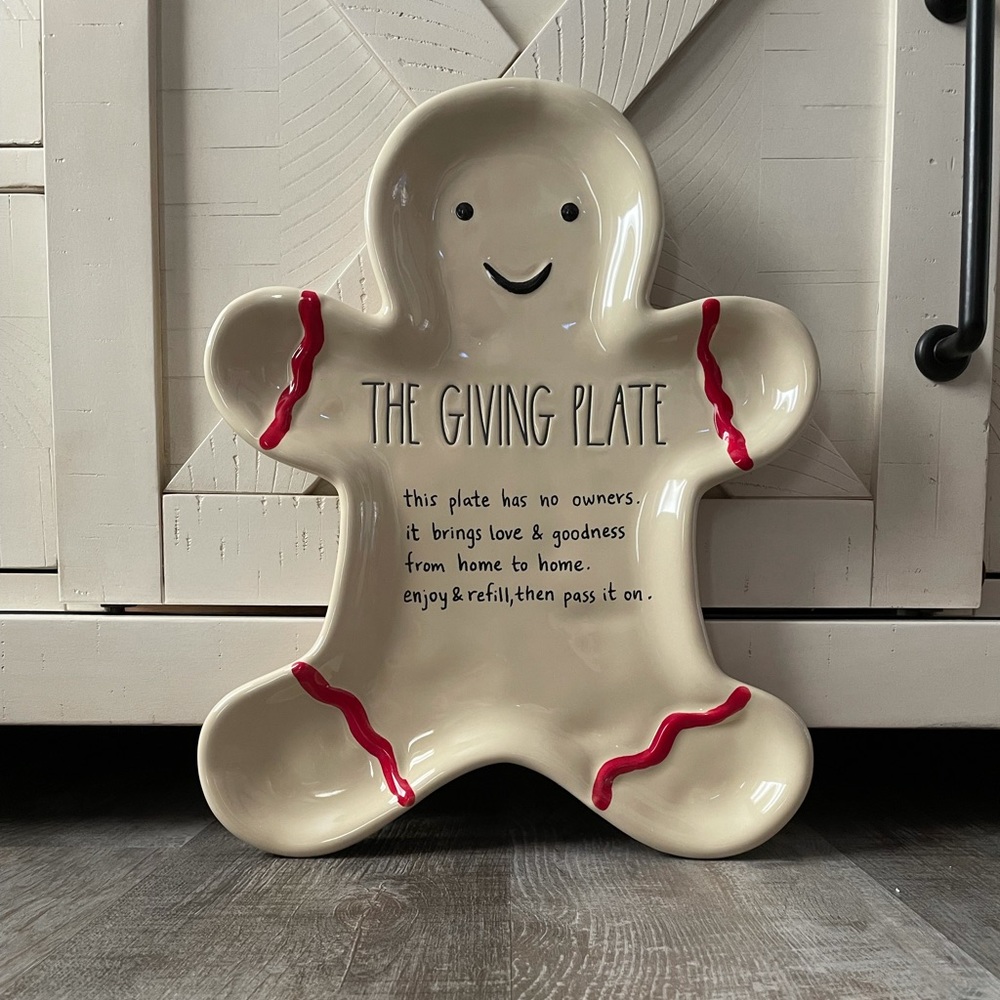 Rae Dunn Gingerbread man giving plate